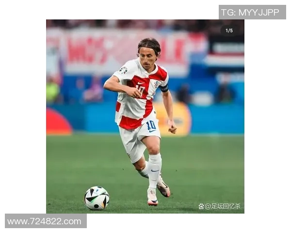 克罗地亚与英格兰比赛中球衣颜色对比分析及其象征意义