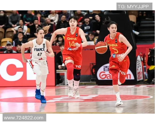 八一女篮迎战山西女篮决战赛场展现巾帼风采与竞技精神