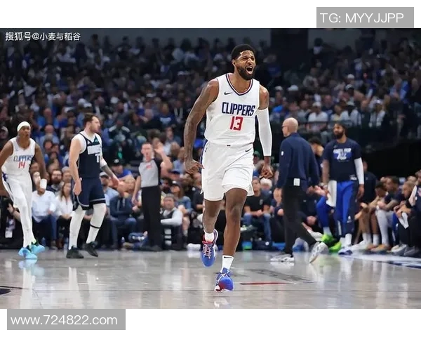 勇士与快船激战正酣赛场精彩瞬间回顾与分析